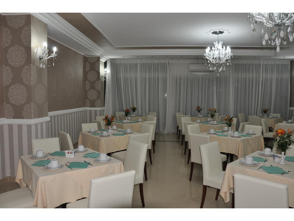 Hotel Inn Giardini Naxos Bagian luar foto