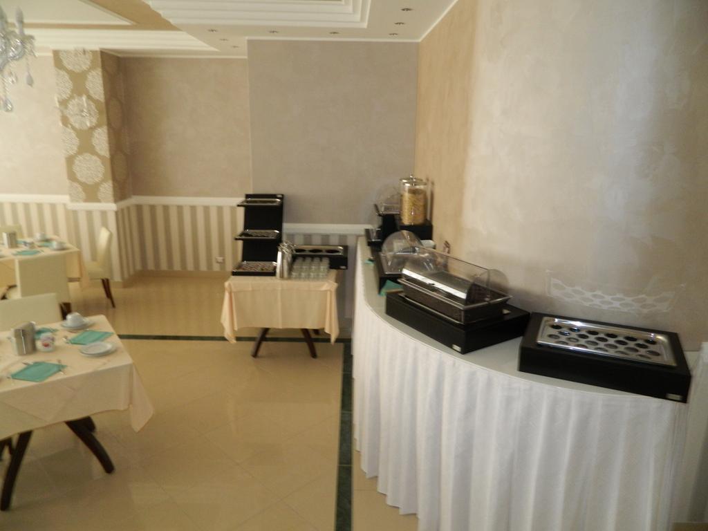 Hotel Inn Giardini Naxos Bagian luar foto