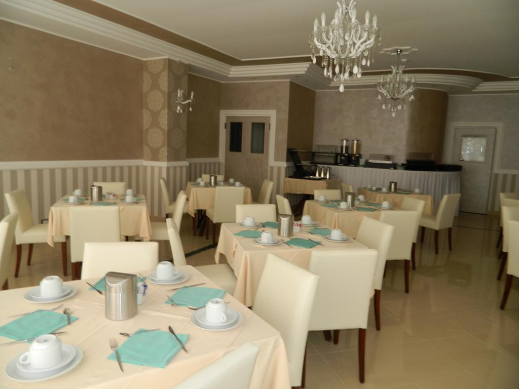 Hotel Inn Giardini Naxos Bagian luar foto