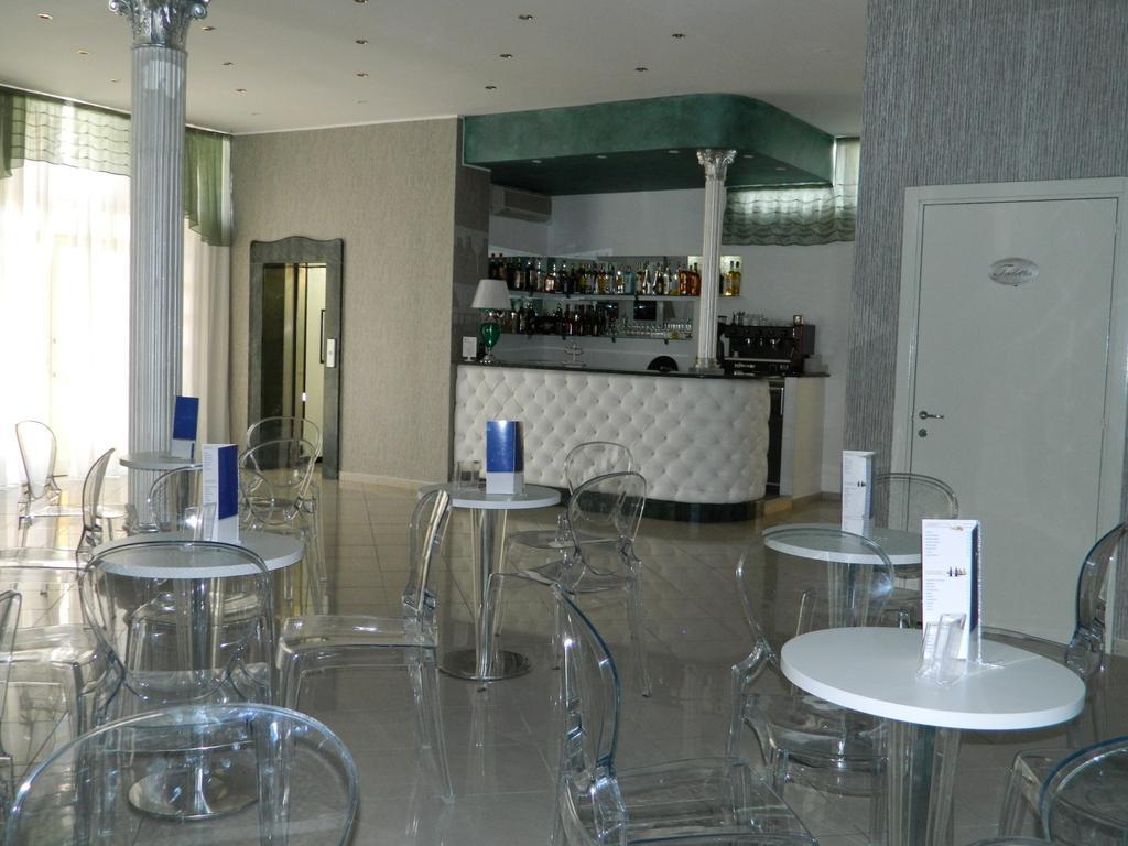 Hotel Inn Giardini Naxos Bagian luar foto