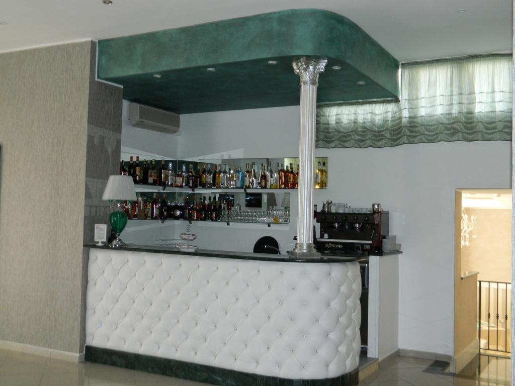 Hotel Inn Giardini Naxos Bagian luar foto