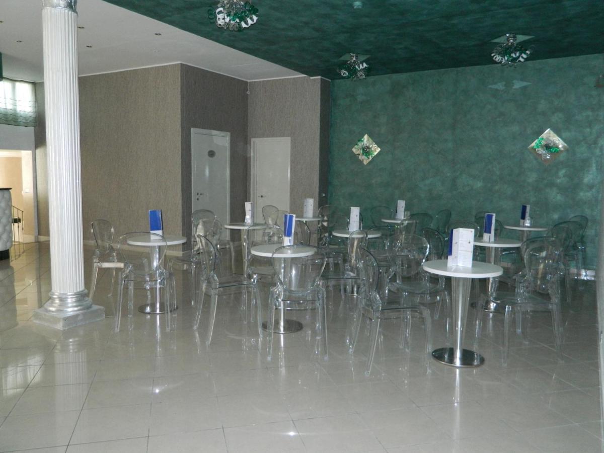 Hotel Inn Giardini Naxos Bagian luar foto